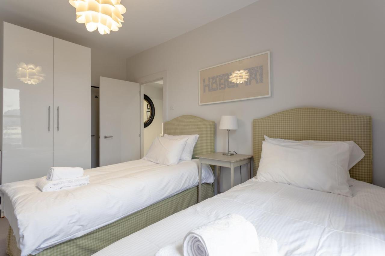 2 Bedroom Apartment Hammersmith Grove Sleeps 4 London Exterior foto