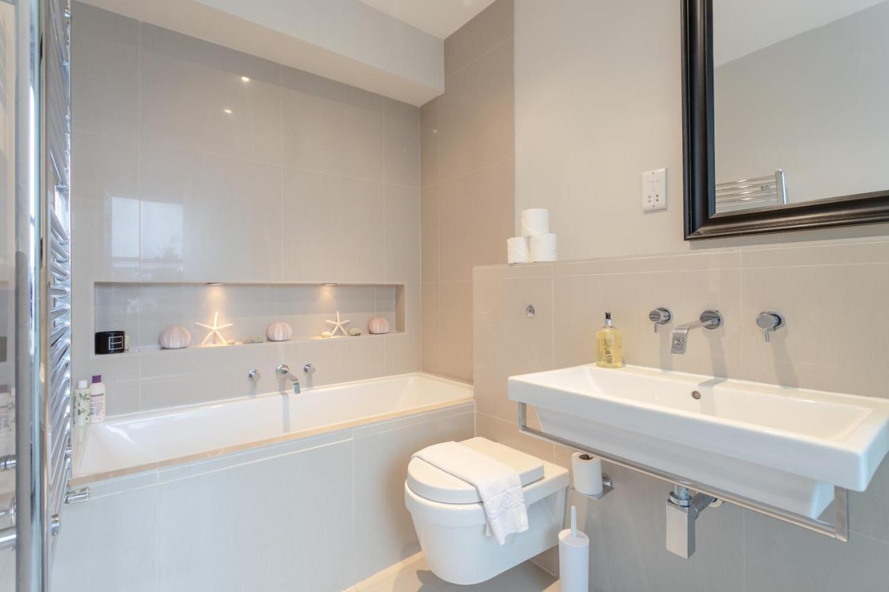 2 Bedroom Apartment Hammersmith Grove Sleeps 4 London Exterior foto