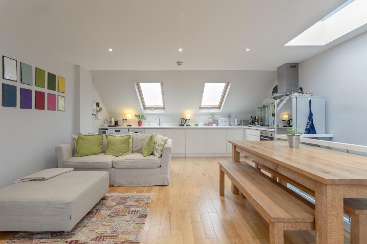 2 Bedroom Apartment Hammersmith Grove Sleeps 4 London Exterior foto