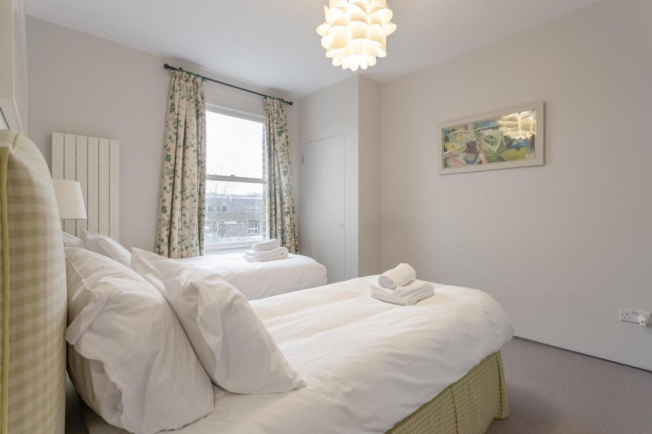 2 Bedroom Apartment Hammersmith Grove Sleeps 4 London Exterior foto