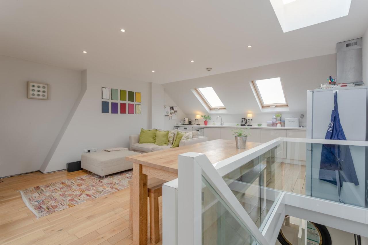 2 Bedroom Apartment Hammersmith Grove Sleeps 4 London Exterior foto