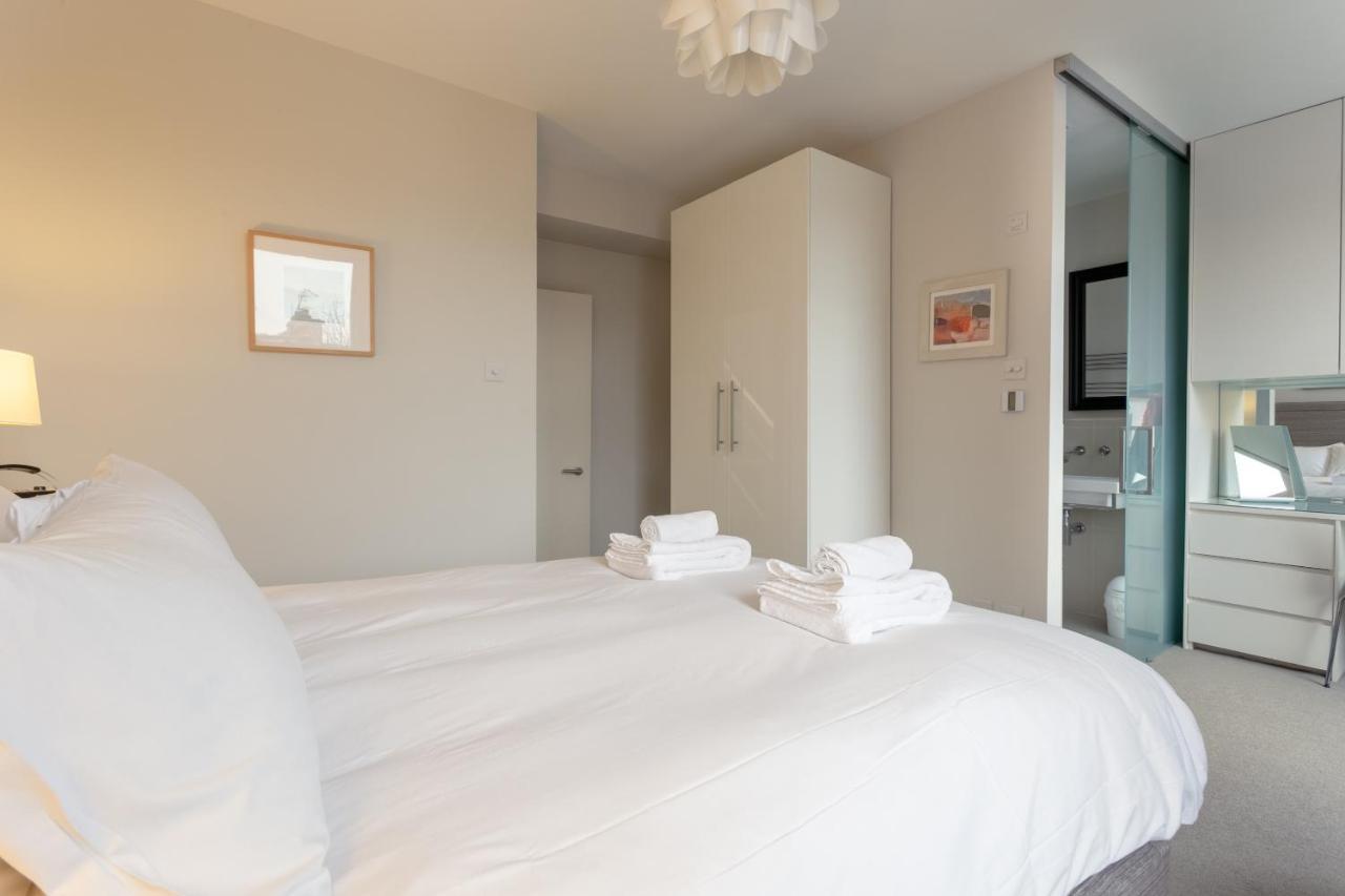 2 Bedroom Apartment Hammersmith Grove Sleeps 4 London Exterior foto