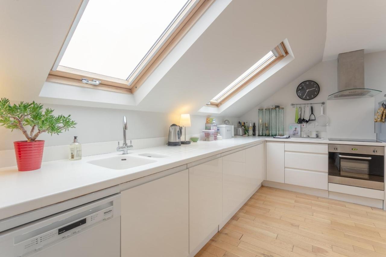 2 Bedroom Apartment Hammersmith Grove Sleeps 4 London Exterior foto