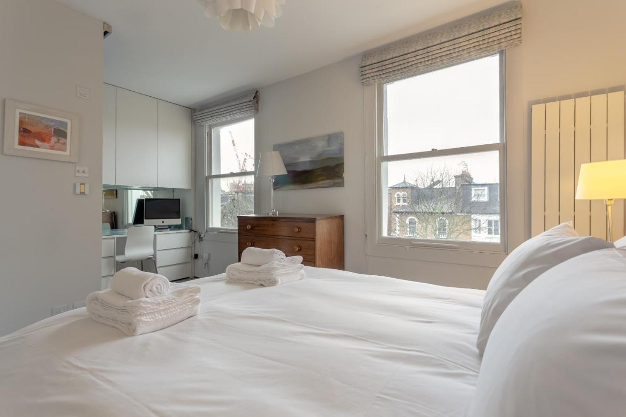 2 Bedroom Apartment Hammersmith Grove Sleeps 4 London Exterior foto