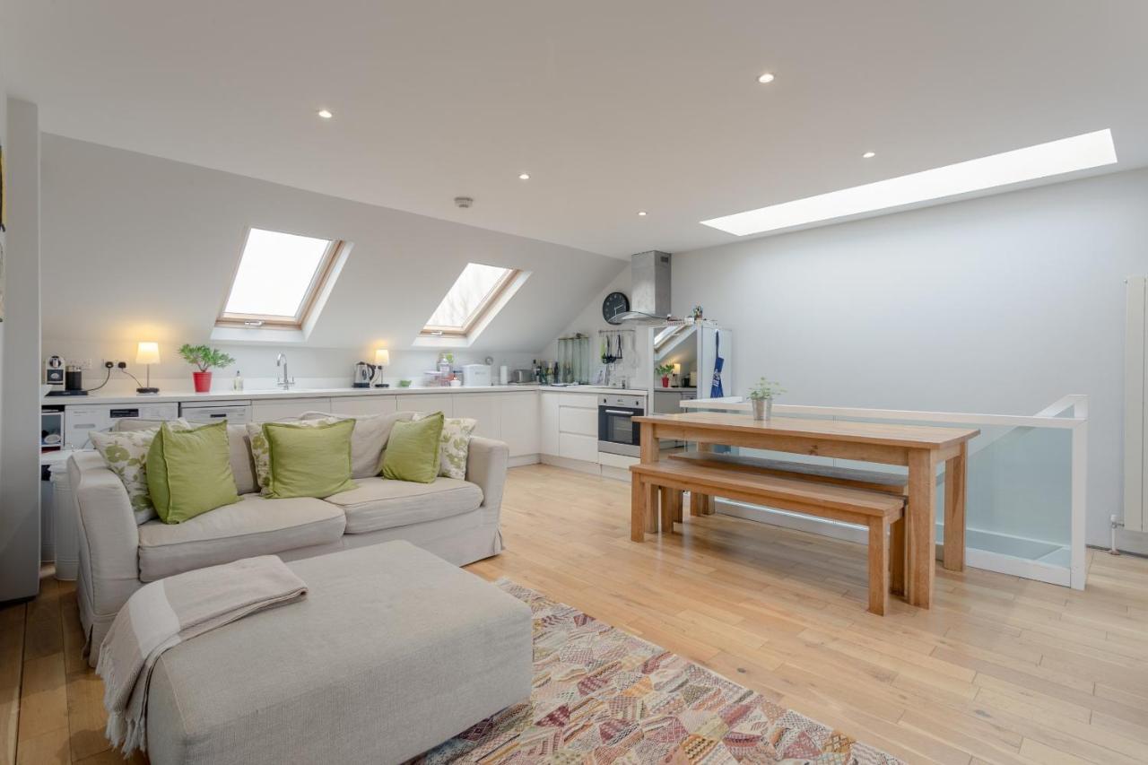 2 Bedroom Apartment Hammersmith Grove Sleeps 4 London Exterior foto
